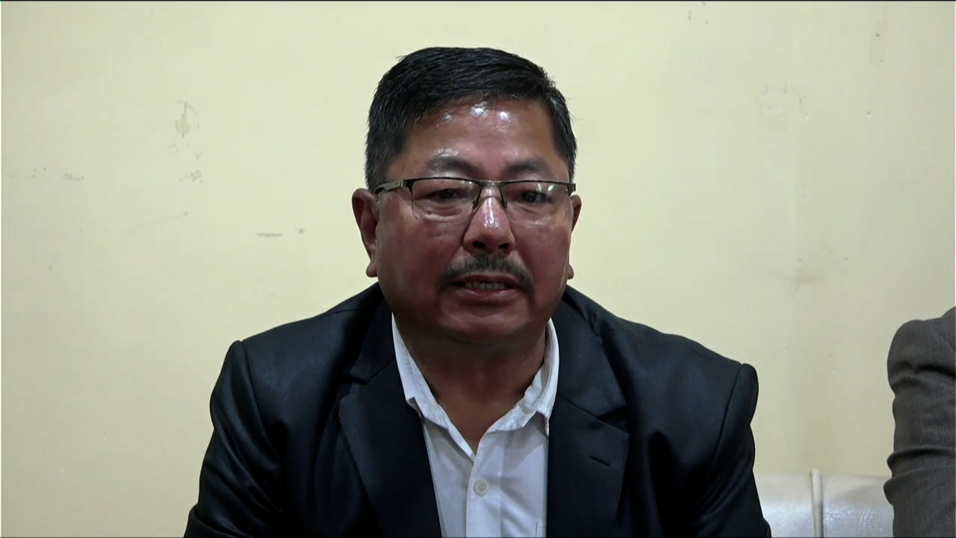 गगन थापासँग प्रतिस्पर्धा गरेका खड्गी भन्छन् : मेरो उम्मेदवारी आन्तरिक लोकतन्त्र बलियो बनाउन थियाे