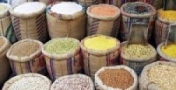 लकडाउनको समयमा खाद्यन्न वितरण