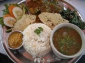 हिँडेर घर जान लागेकालाई बनेपामा खाना र पानी