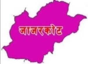 बाटो बनाउँदै पैसा बुझ्दै