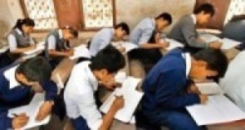 मनाङबाट ४३ विद्यार्थी एसइईमा सहभागी हुँदै