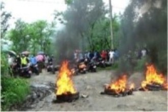 कोरोना संक्रमितको शव व्यवस्थापनमा पोखरामा अवरोधपछि गोली चल्यो