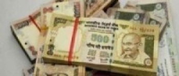 पाँच लाख भारुसहित एक भारतीय नागरिक पक्राउ