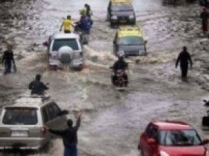मुम्बइमामा भारी वर्षाका कारण भवन भत्किँदा सात जनाको मृत्यु