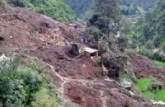 पहिरामा परी सात घर भत्किए, लाखौँको क्षति   