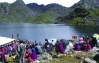 जनैपूर्णिमाका लागि सिङ्गारिँँदै गोसाइँस्थान