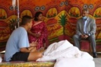 नेपाली काँग्रेसका सभापति देउवा-अनसन बसेकालाई भेट