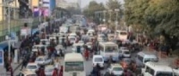 सार्वजनिक सवारीको भीडभाडले कोरोना जोखिम उच्च