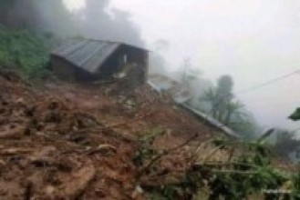 पहिरोले पाँच घर पुर्यो, एक बेपत्ता