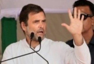 काँग्रेस नेता गान्धीद्धारा सरकारले सङ्क्रमित स्वास्थ्यकर्मीको बेवास्ता गरेको आरोप