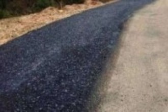 सडक बनेको १८ वर्षपछि स्तरोन्नति
