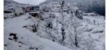 हिमाली क्षेत्रमा भारी हिमपात : हिउँ पगालेर पानी खान बाध्य