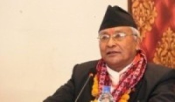 प्रधानमन्त्रीले कुनै हालतमा राजीनामा दिनुहुन्न : मन्त्री श्रेष्ठ   