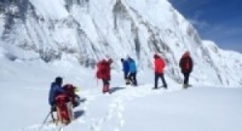 चार विदेशीसहित १४ जनाले गरे कञ्चनजङ्घा आरोहण