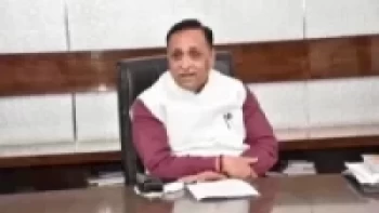 रूपाणीद्वारा गुजरातको मुख्यमन्त्रीबाट राजिनामा   