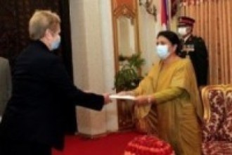 चार देशका राजदूतद्वारा ओहोदाको प्रमाणपत्र प्रस्तुत   