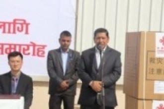 चीनद्वारा भूकम्पपीडितलाई प्रदान गरिएको राहत सामग्री ग्रहण