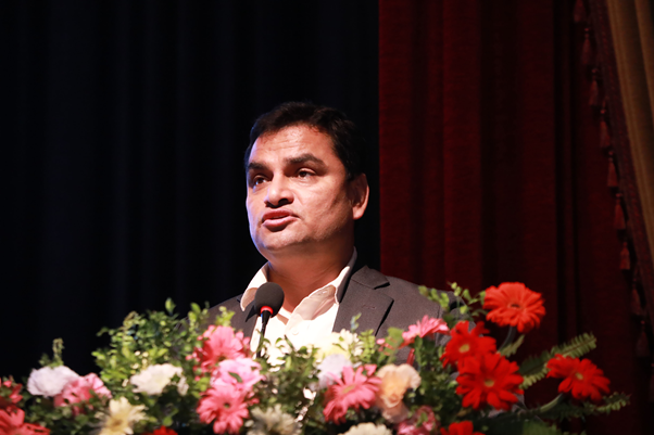 स्वास्थ्य क्षेत्रमा जनशक्ति अभाव नभएपनि टिकाउनै चुनौती छ:मन्त्री पौडेल