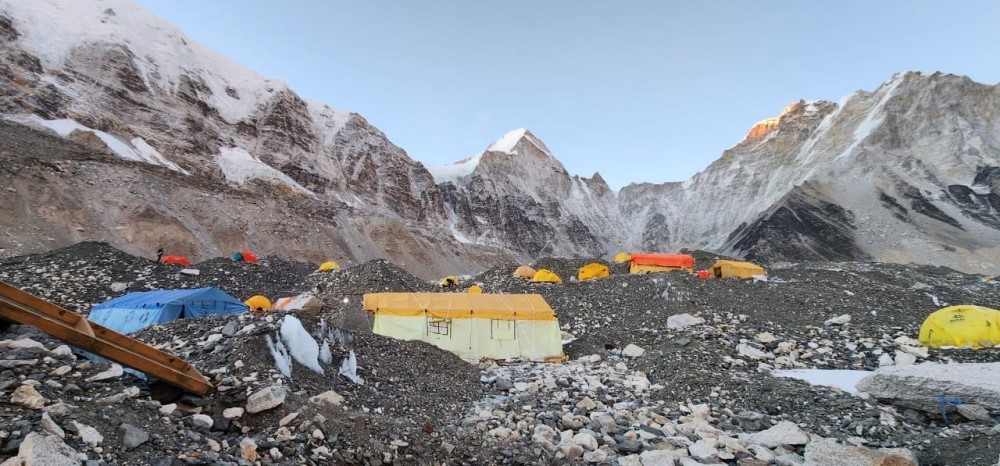 कञ्चनजङ्घा घुम्न आए एक हजार ३३१ विदेशी पर्यटक