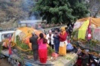 मकरस्नान गर्न कालीगण्डकी किनारमा भक्तको घुइँचो