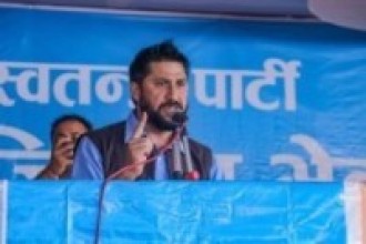 राजनीतिक हस्तक्षेपका कारण सरकारी निकायप्रति अविश्वास : रास्वपा सभापति लामिछाने  