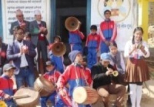 पैयुँपाटाका विद्यार्थी : पढ्दै पञ्चेबाजा बजाउन सिक्दै