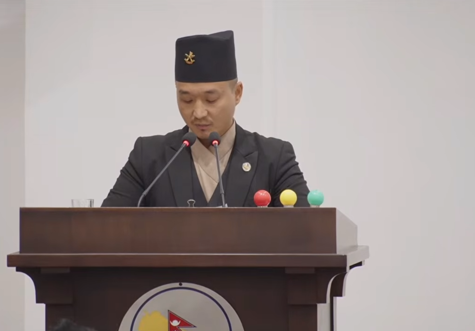 गृहमन्त्रीद्वारा दुई अध्यादेश संशोधन प्रस्ताव पेस