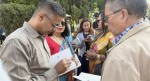 मगनी मरिक’मा हस्ताक्षर गर्दै जनकराज