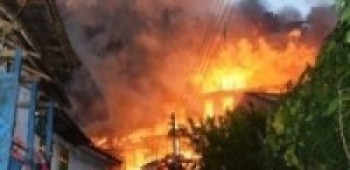 महोत्तरीको मटिहानीमा आगलागी, ९२ घर जलेर नष्ट