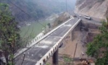नारायणगढ–मुग्लिन सडकमा चार पुल धमाधम बन्दै