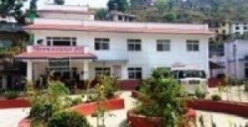 डोटी अस्पताललाई सुविधा सम्पन्न बनाइने : मन्त्री भट्ट