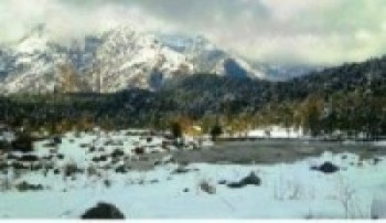 मनाङमा हिमपात : चिसो बढेपछि सतर्कता अपनाउन प्रशासनको आग्रह