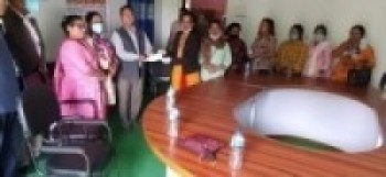 उद्यमशील महिला जागरण केन्द्र केर्खा झापाले चुलाचुलीमा राहत  बितरण