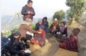 कोरोना भाइरसको जोखिम देखिएपछि स्वास्थ्यकर्मी घरदैलोमा