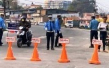 दुर्घटना न्यूनीकरण गर्न ट्राफिक कोन  