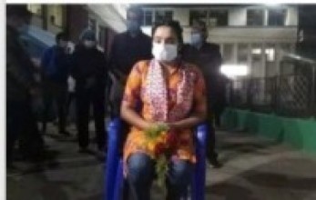 कोरोनालाई जित्दै घर फर्किन बागलुङकी १९ वर्षीया युवती