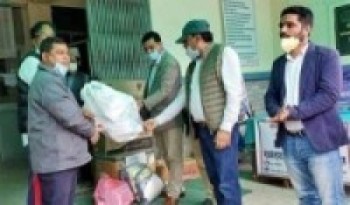 बागलुङेद्वारा १२ लाखको स्वास्थ्य सुरक्षा सामग्री सहयोग
