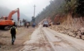 मुग्लिन–पोखरा सडक विस्तारका लागि बजारका घर भत्काउन आग्रह