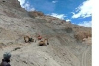 राष्ट्रिय गौरवको आयोजना जोमसोम कोरला सडकखण्ड निर्माणाधीन चीन जोड्ने सडक