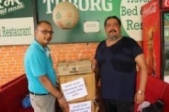 सांसद मनाङ्गेको सक्रियतामा छत्रपाटी  चिकित्सालयद्वारा मनाङलाई स्वास्थ्य सामाग्री हस्तान्तरण