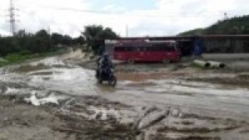 हिलाम्य सडक :  पैदलयात्रीलाई सास्ती