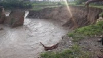 टिकापुरको नदी तटीय क्षेत्रमा कटानको जोखिम