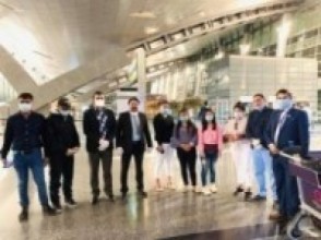 एनआरएनए कतारद्वारा ९ नेपाली श्रमिकलाई हवाई टिकट सहयोग