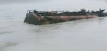 तेलको ट्याङ्कर त्रिशूलीमा खस्यो...!