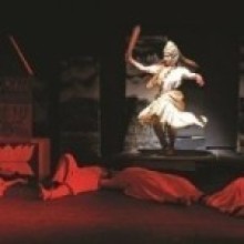रङ्गकर्मीको जीवन : नाटकमा मन, जीवन चलाउन जागिर