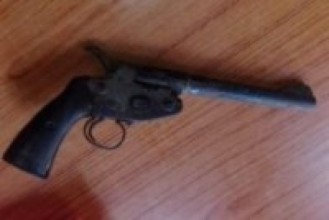 पेस्तोलसहित पक्राउ परे लागुऔषध कारोबारी