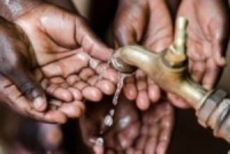 धाराबाट पानी आएपछि खोलेस्बाङवासी दङ्ग    