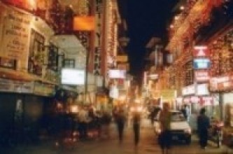 अङ्ग्रेजी नयाँ वर्ष नजिकिएसँगै ठमेलमा विदेशी पर्यटकको चहलपहल   