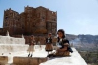 कुपोषणको चरम अवस्थामा यमनी बालबालिका