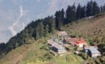 रसुवामा चिसो हट्दै : पर्यटक बढ्दै